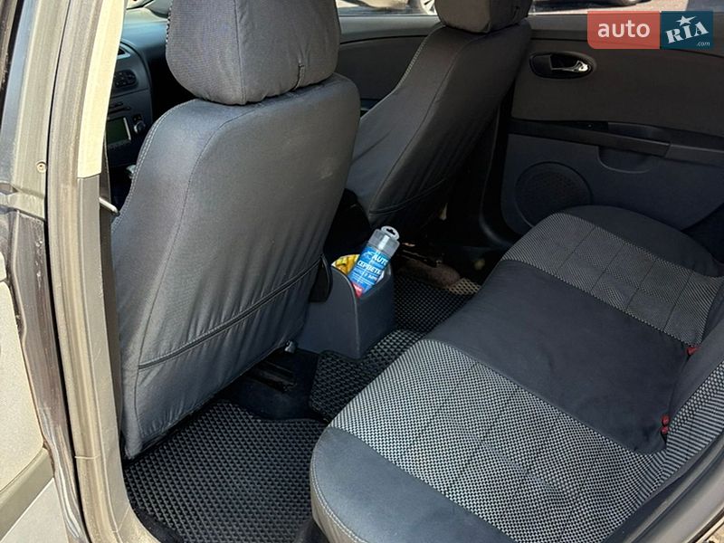 Хэтчбек SEAT Leon 2007 в Кривом Роге