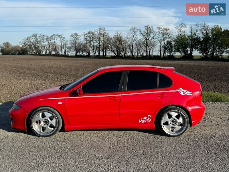 Хэтчбек SEAT Leon 2003 в Радехове
