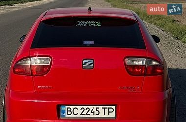 Хэтчбек SEAT Leon 2003 в Радехове