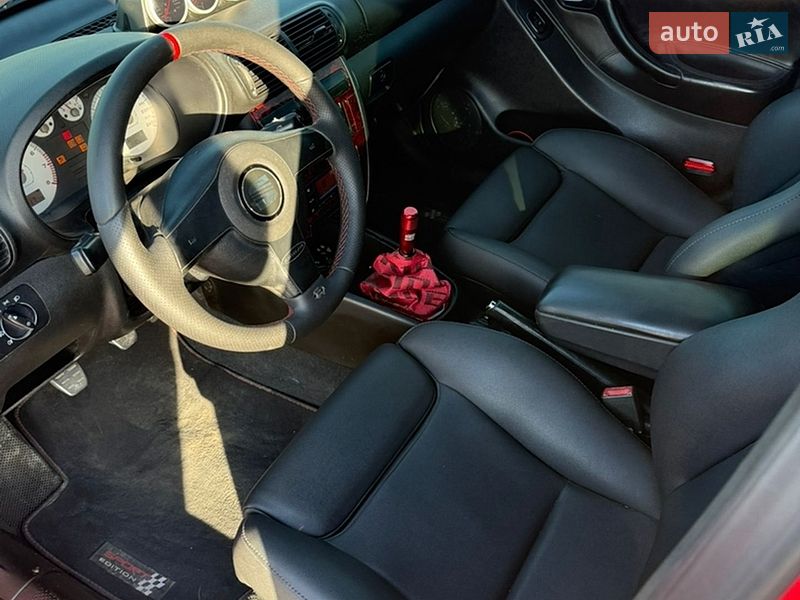 Хэтчбек SEAT Leon 2003 в Радехове