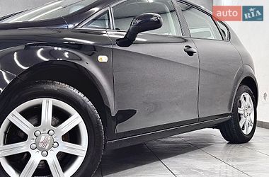 Хэтчбек SEAT Leon 2006 в Стрые