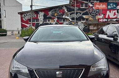 Хэтчбек SEAT Leon 2014 в Киеве