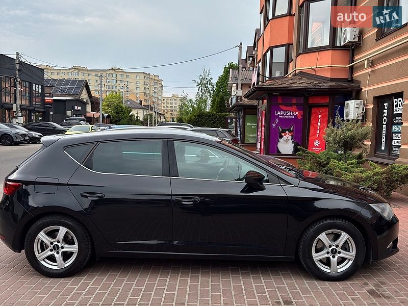 Хэтчбек SEAT Leon 2014 в Киеве