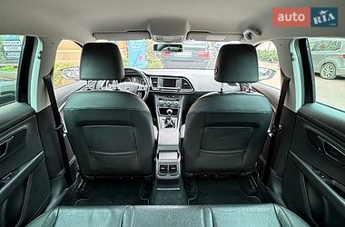 Хэтчбек SEAT Leon 2014 в Киеве