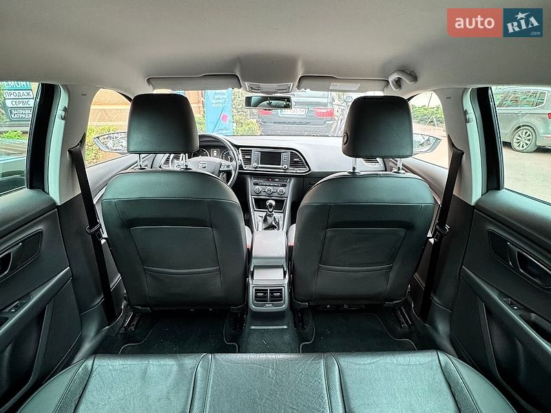 Хэтчбек SEAT Leon 2014 в Киеве