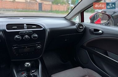 Хэтчбек SEAT Leon 2008 в Бердичеве