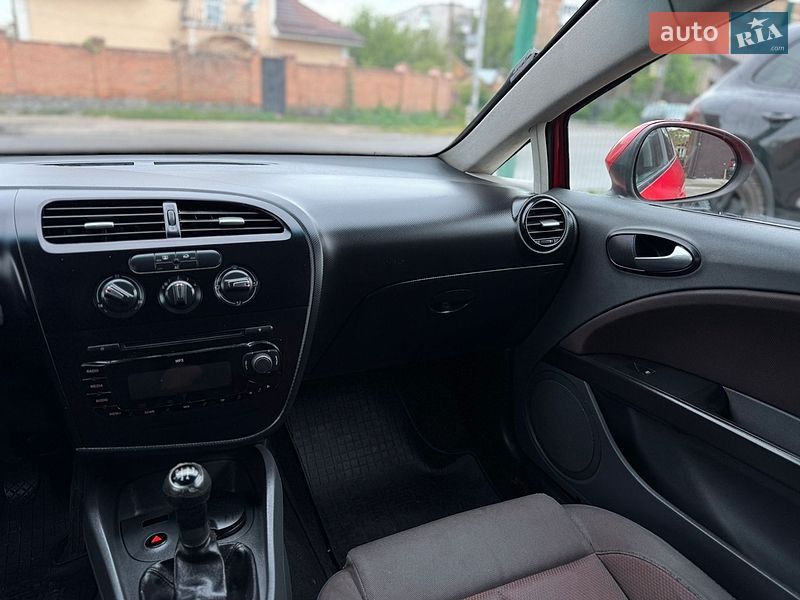 Хэтчбек SEAT Leon 2008 в Бердичеве