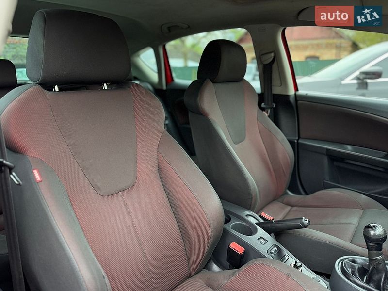 Хэтчбек SEAT Leon 2008 в Бердичеве