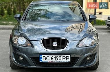 Хэтчбек SEAT Leon 2011 в Львове