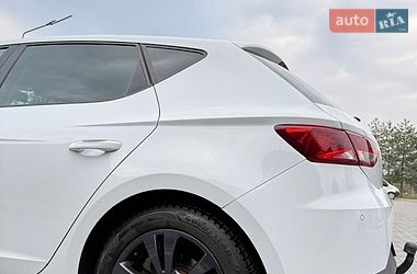 Хэтчбек SEAT Leon 2015 в Самборе