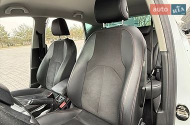 Хэтчбек SEAT Leon 2015 в Самборе