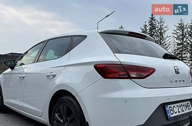 Хэтчбек SEAT Leon 2015 в Самборе