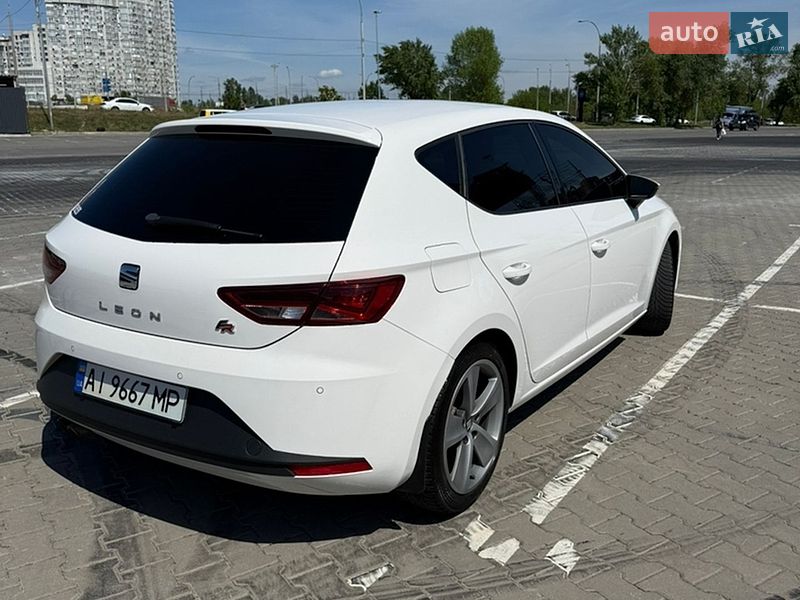 Хэтчбек SEAT Leon 2015 в Киеве