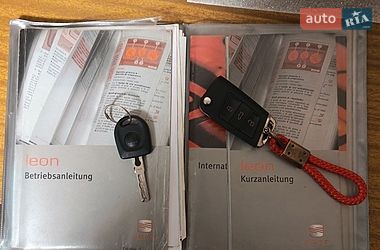 Хэтчбек SEAT Leon 2005 в Харькове