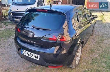 Хэтчбек SEAT Leon 2008 в Бучаче