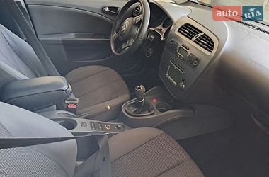 Хэтчбек SEAT Leon 2008 в Бучаче
