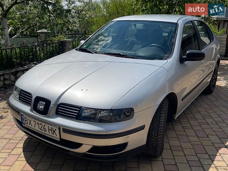 Хэтчбек SEAT Leon 2001 в Волочиске