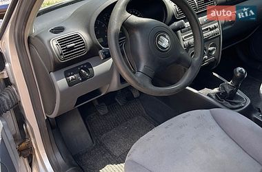 Хэтчбек SEAT Leon 2001 в Волочиске