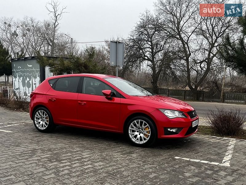 Хэтчбек SEAT Leon 2013 в Киеве