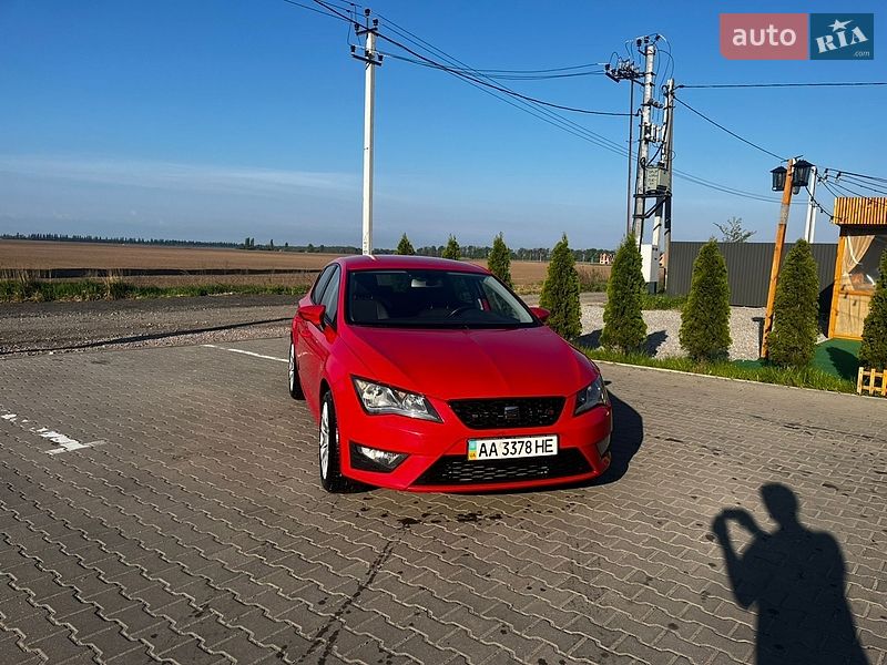 Хэтчбек SEAT Leon 2013 в Киеве