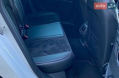 Хэтчбек SEAT Leon 2015 в Василькове