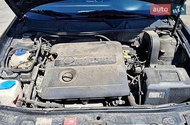 Хетчбек SEAT Leon 2006 в Києві
