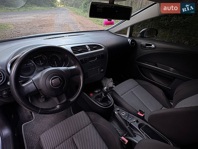 Хетчбек SEAT Leon 2009 в Світловодську