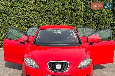Хэтчбек SEAT Leon 2008 в Умани