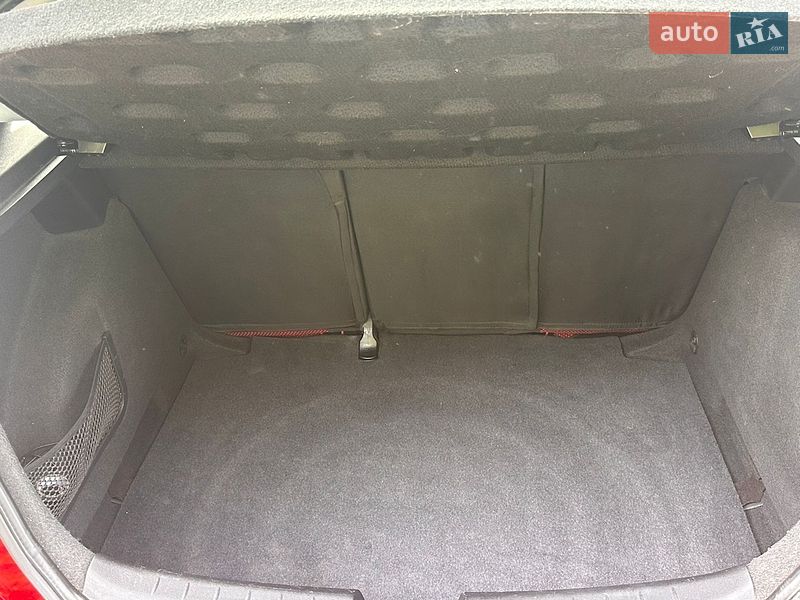 Хэтчбек SEAT Leon 2008 в Умани
