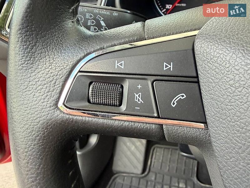 Хэтчбек SEAT Leon 2015 в Белой Церкви