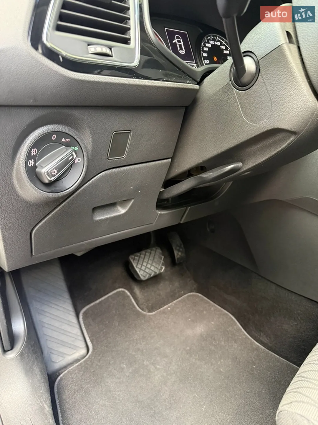 2015 SEAT Leon - мініатюра 39