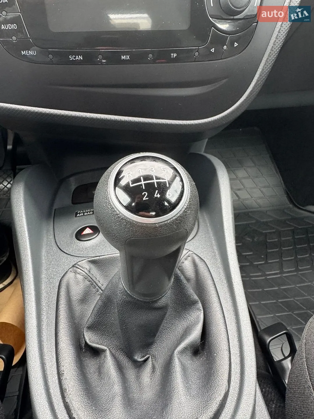 2010 SEAT Leon - мініатюра 14