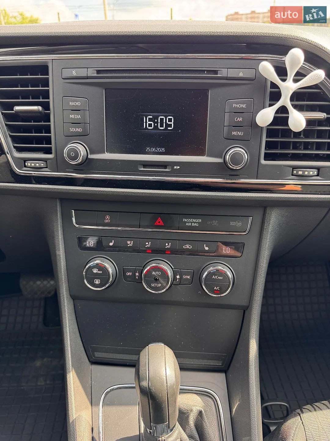 2013 SEAT Leon - мініатюра 17