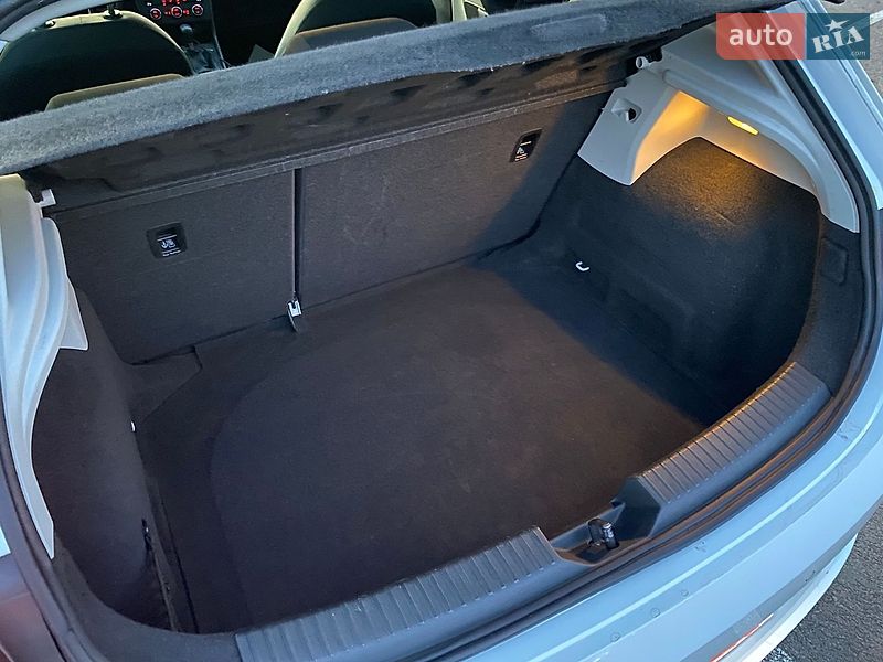 Хэтчбек SEAT Leon 2018 в Ровно