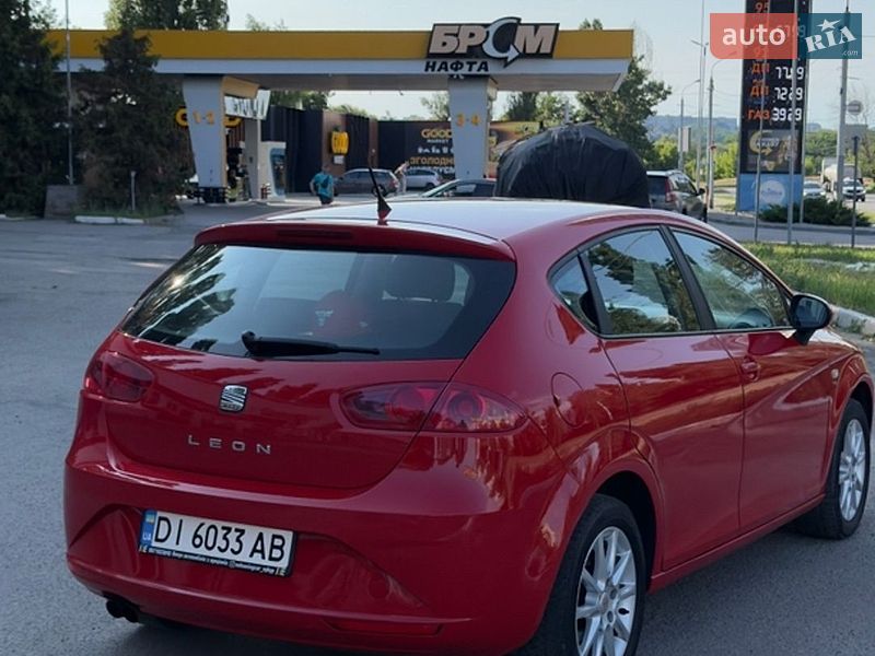 Хэтчбек SEAT Leon 2010 в Харькове