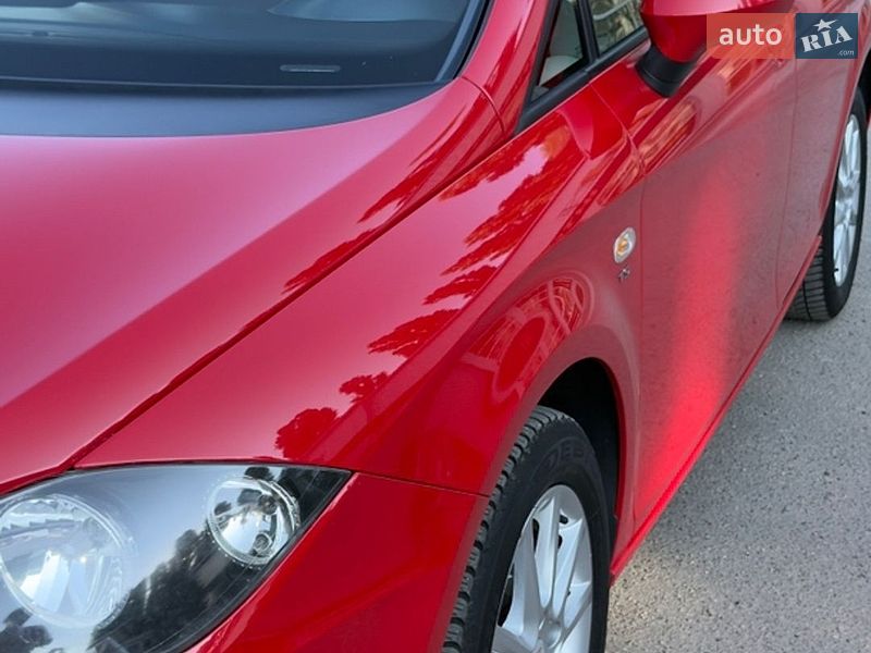 Хэтчбек SEAT Leon 2010 в Харькове