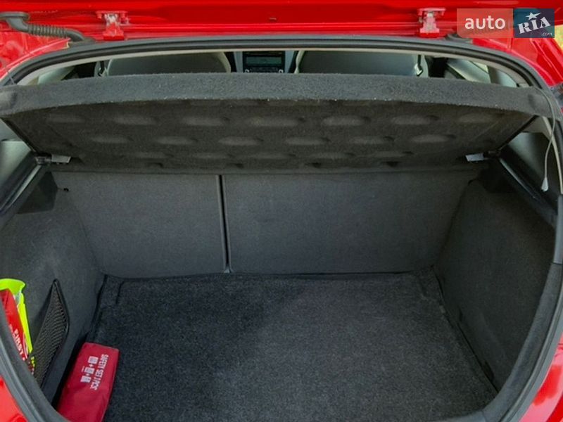 Хэтчбек SEAT Leon 2010 в Харькове