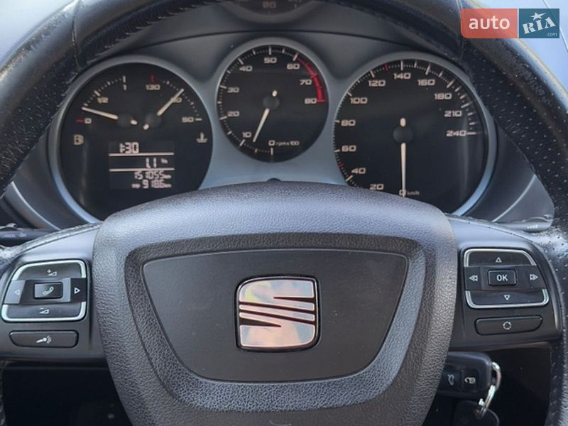 Хэтчбек SEAT Leon 2010 в Харькове