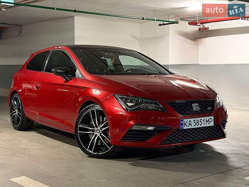 Хэтчбек SEAT Leon 2017 в Киеве Хэтчбек SEAT Leon 2017 в Киеве
