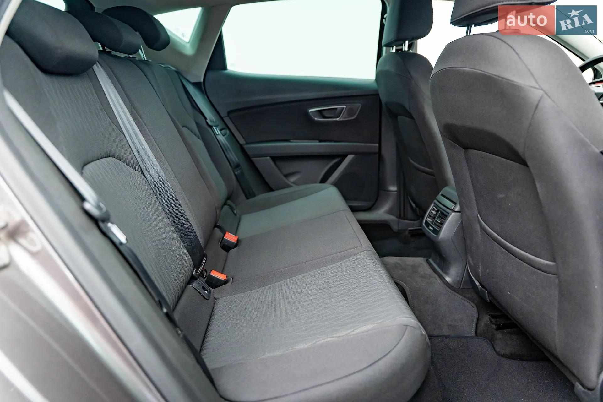 2015 SEAT Leon - мініатюра 19