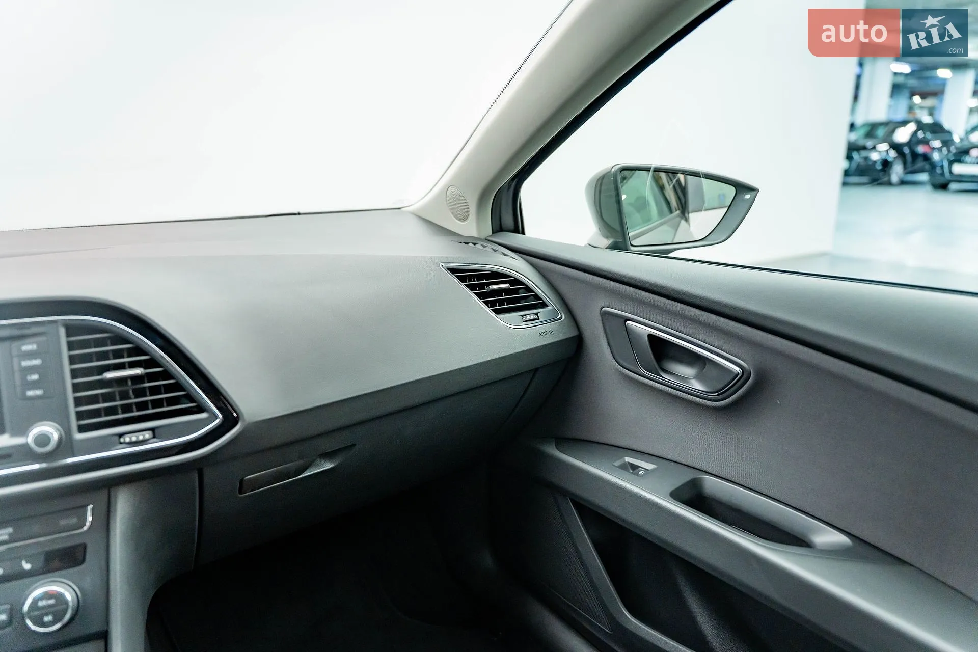 2015 SEAT Leon - мініатюра 11