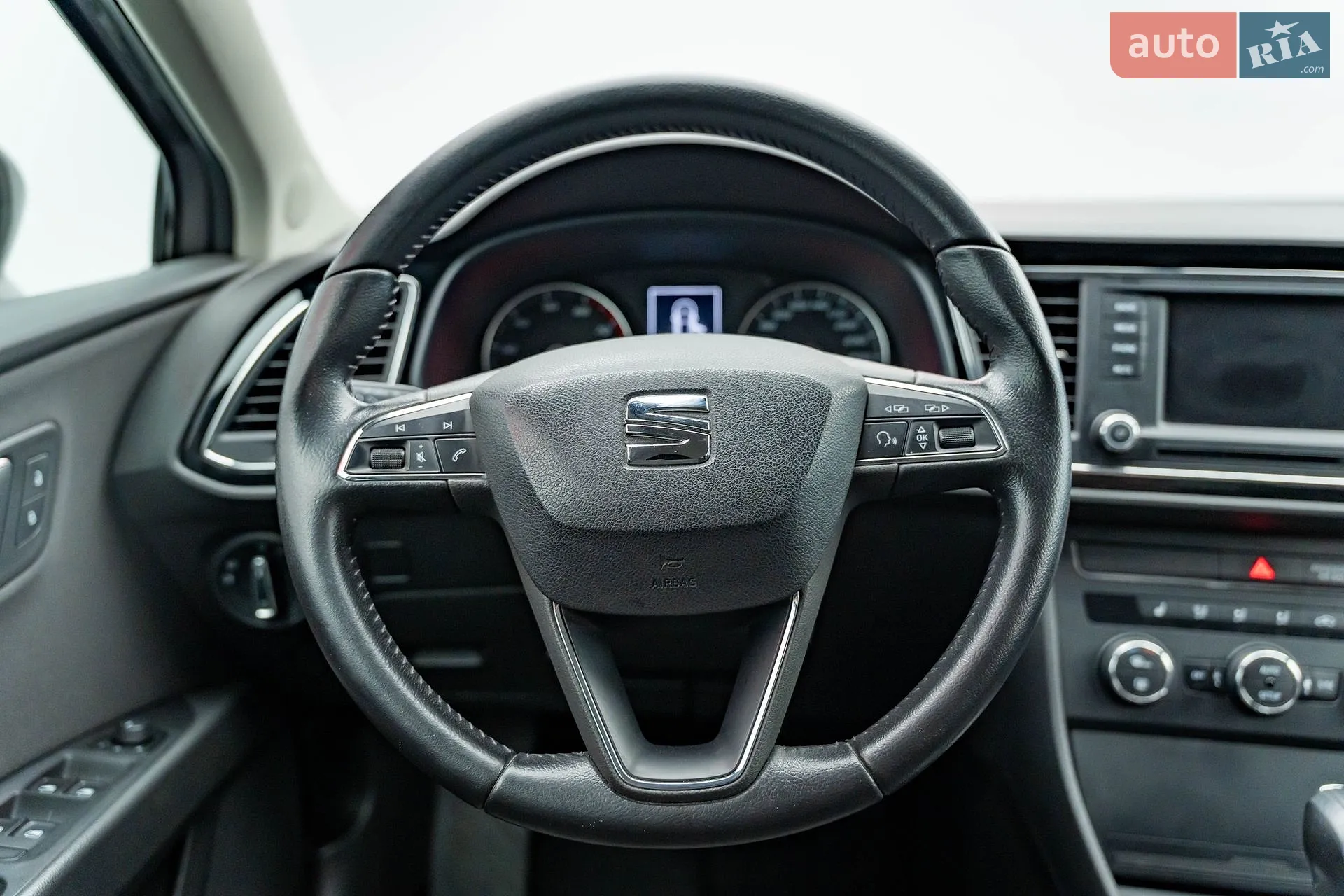2015 SEAT Leon - мініатюра 13