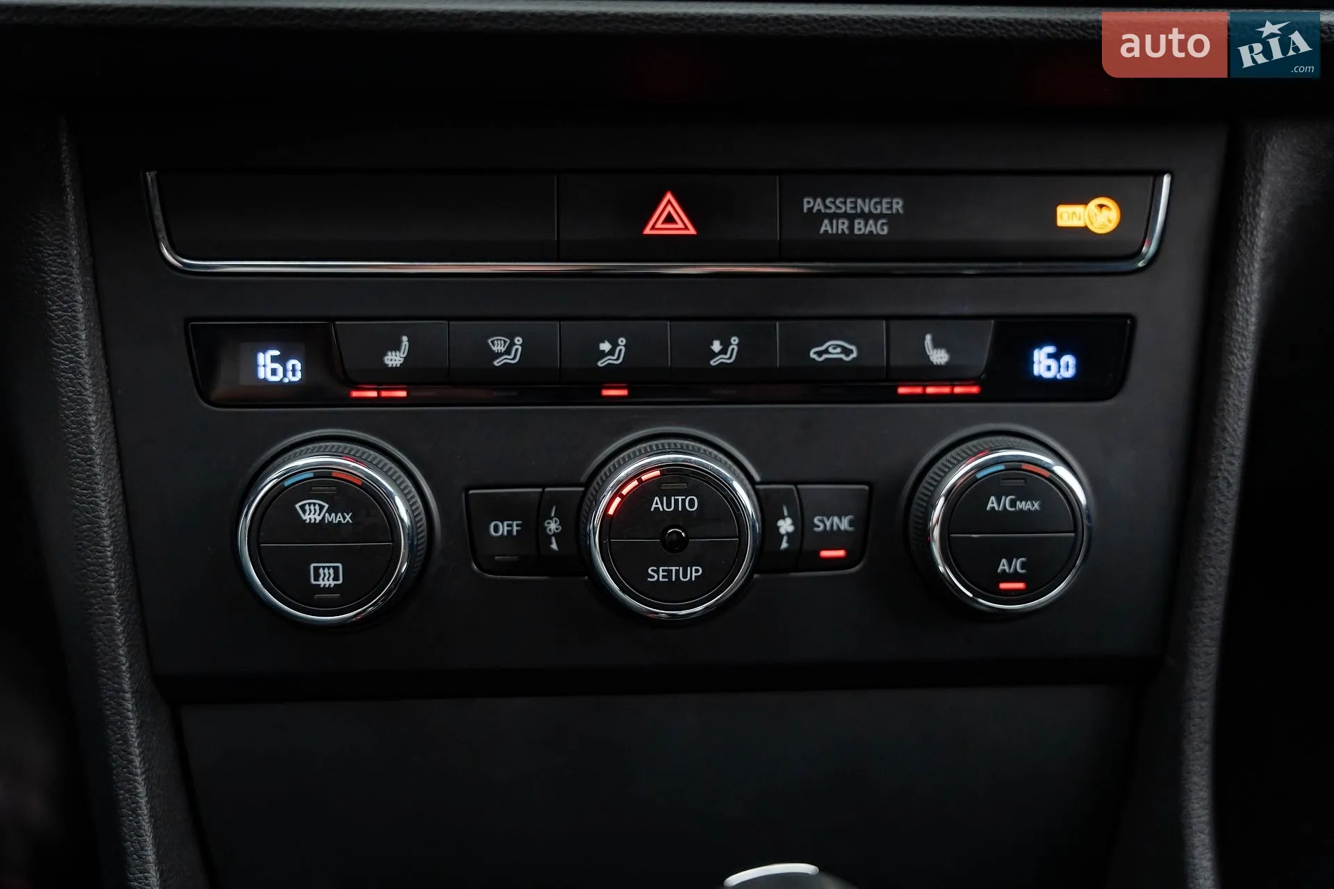 2015 SEAT Leon - мініатюра 16