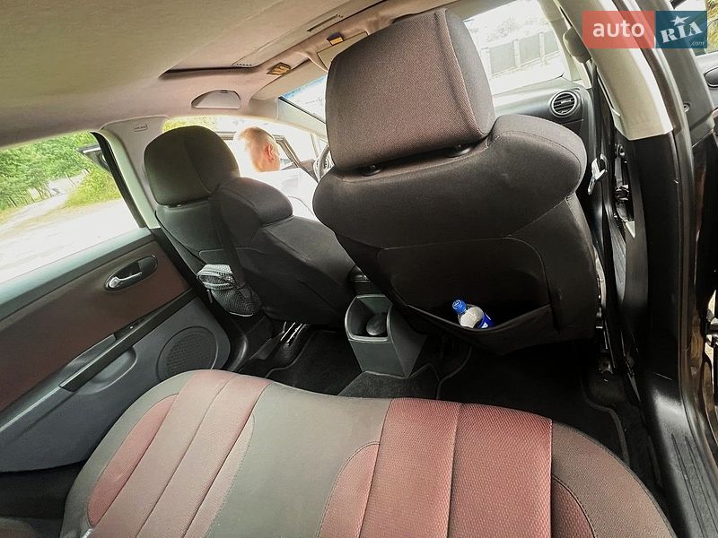 Хэтчбек SEAT Leon 2007 в Новояворовске