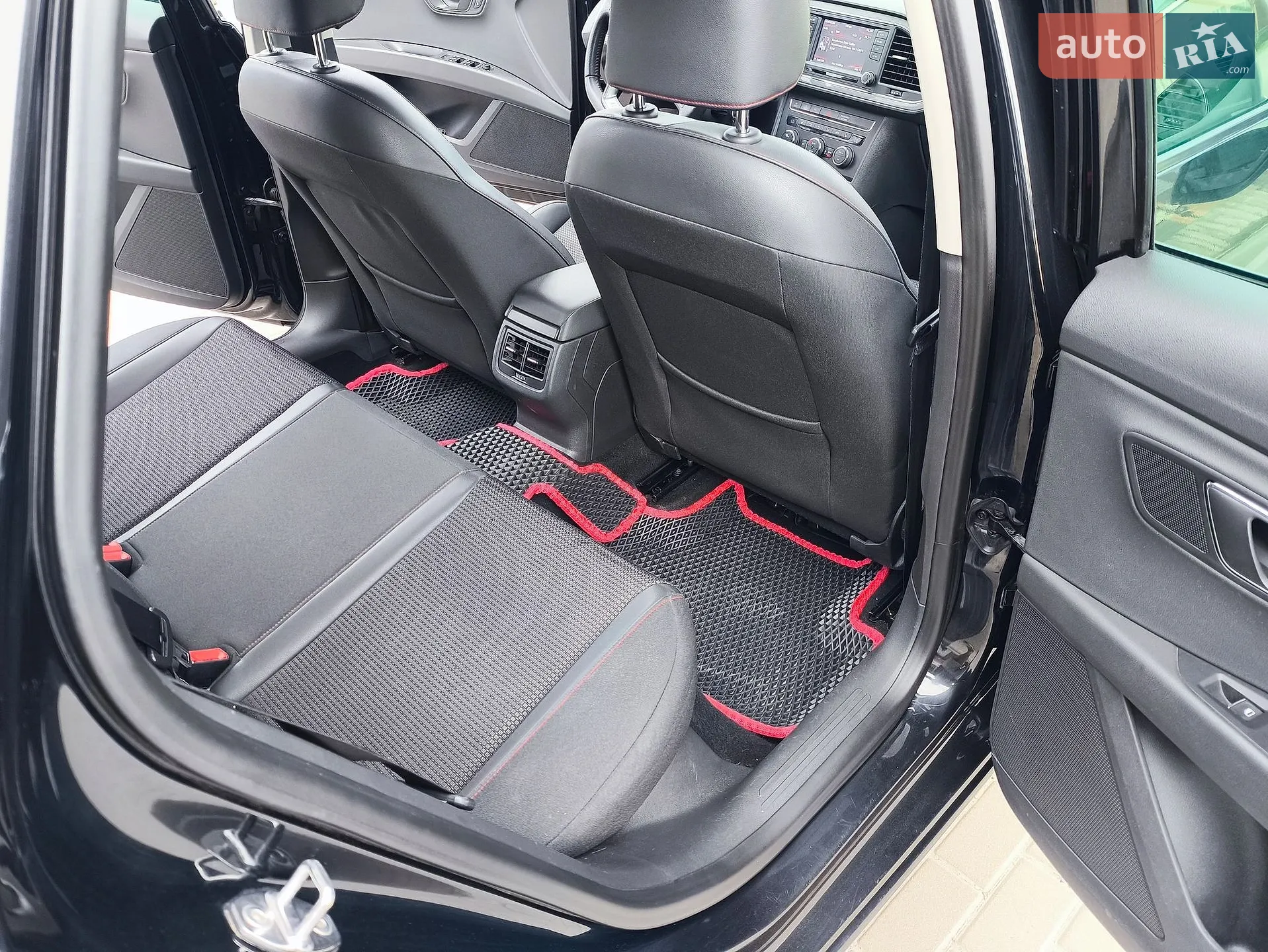 2013 SEAT Leon - мініатюра 19