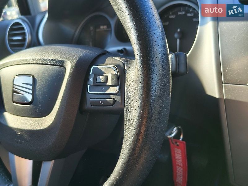 Хетчбек SEAT Leon 2011 в Луцьку