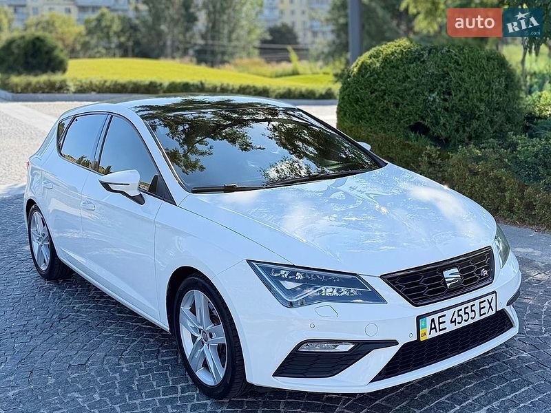 Хэтчбек SEAT Leon 2017 в Днепре
