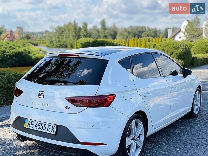 Хэтчбек SEAT Leon 2017 в Днепре