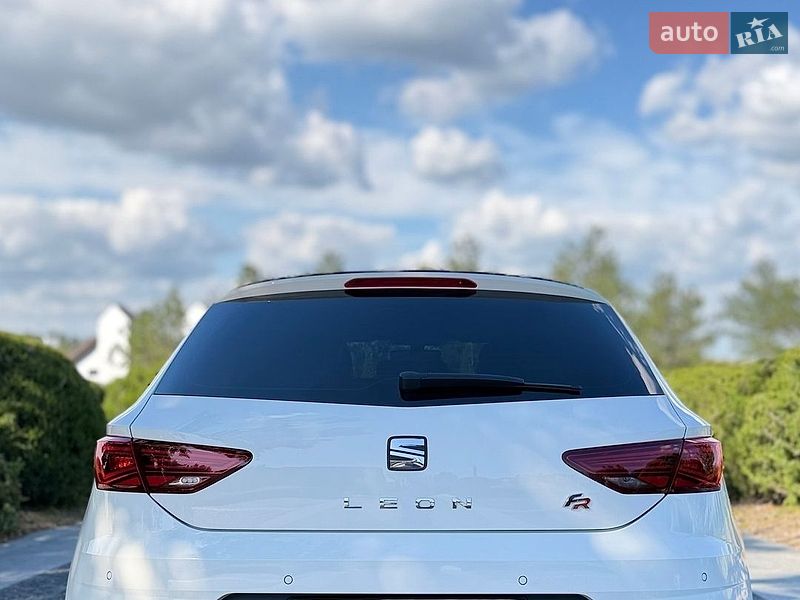 Хэтчбек SEAT Leon 2017 в Днепре