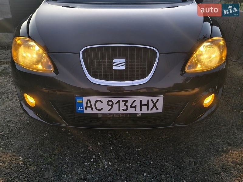 Хетчбек SEAT Leon 2011 в Луцьку
